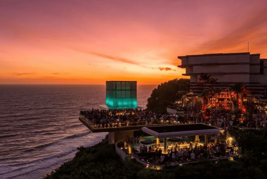 bali-home-immo-where-to-party-in-uluwatu-2025-a-day-by-day-nightlife-planner