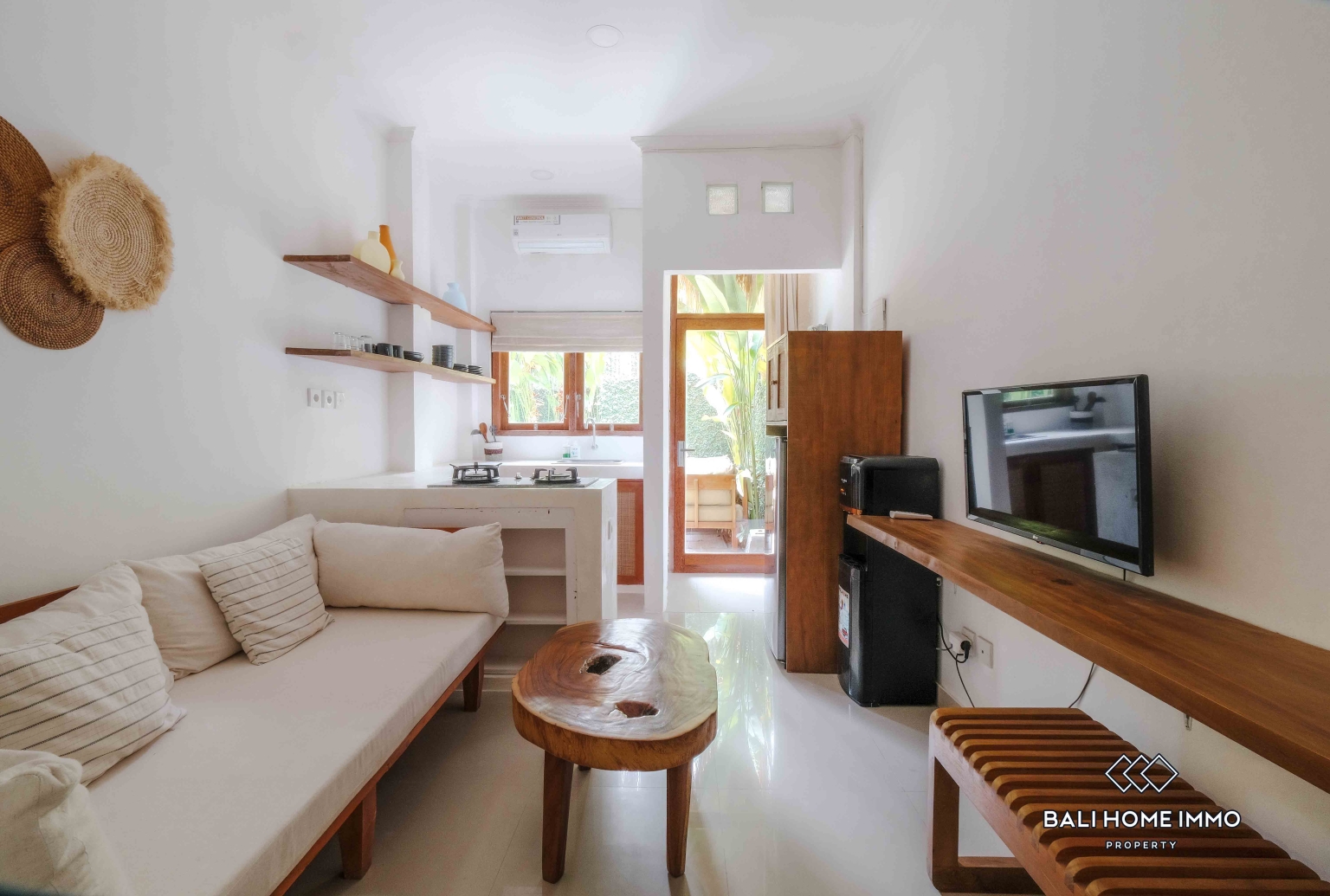 1 bedroom apartment for rental in Pererenan Bali view 2