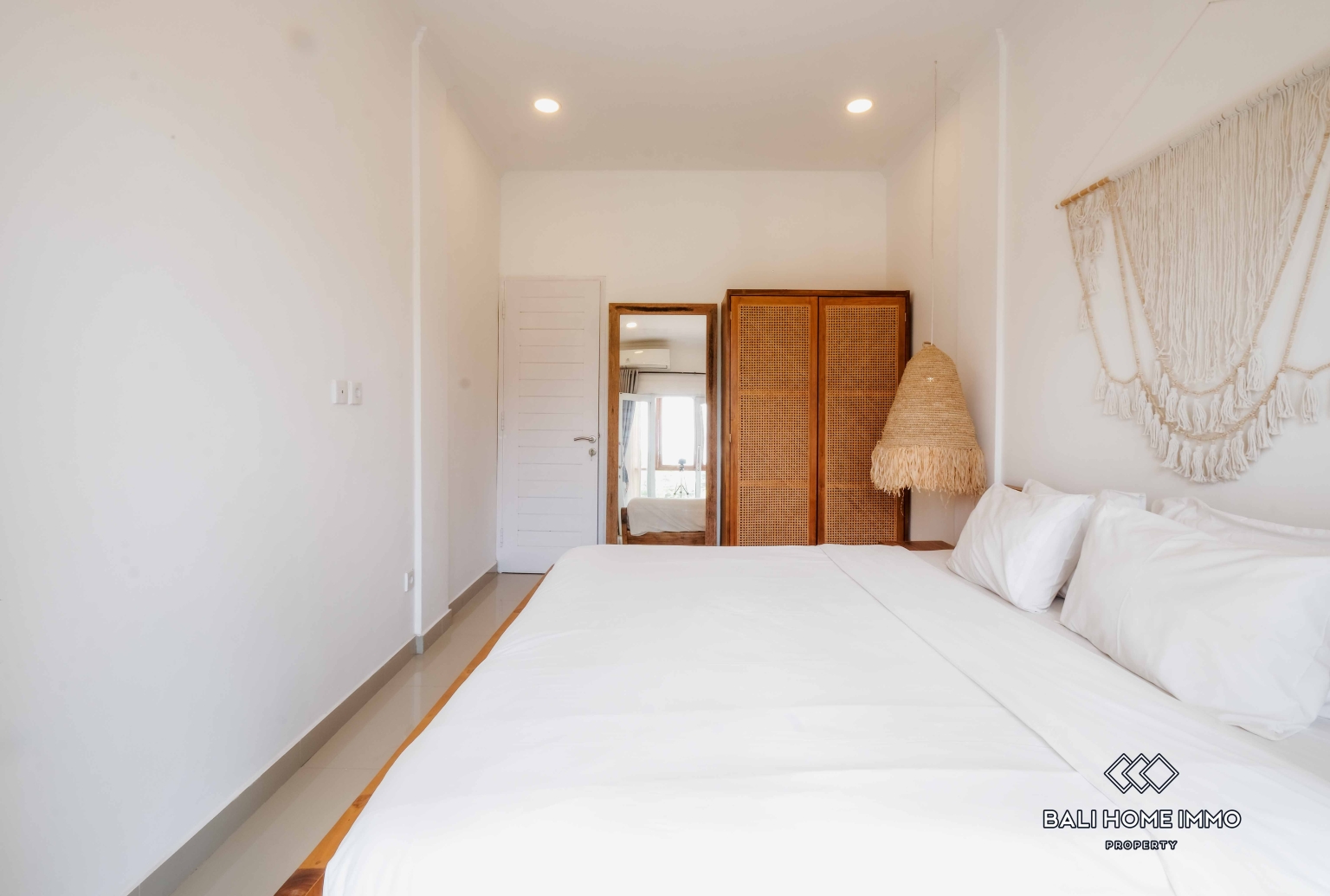 1 bedroom apartment for rental in Pererenan Bali view 9