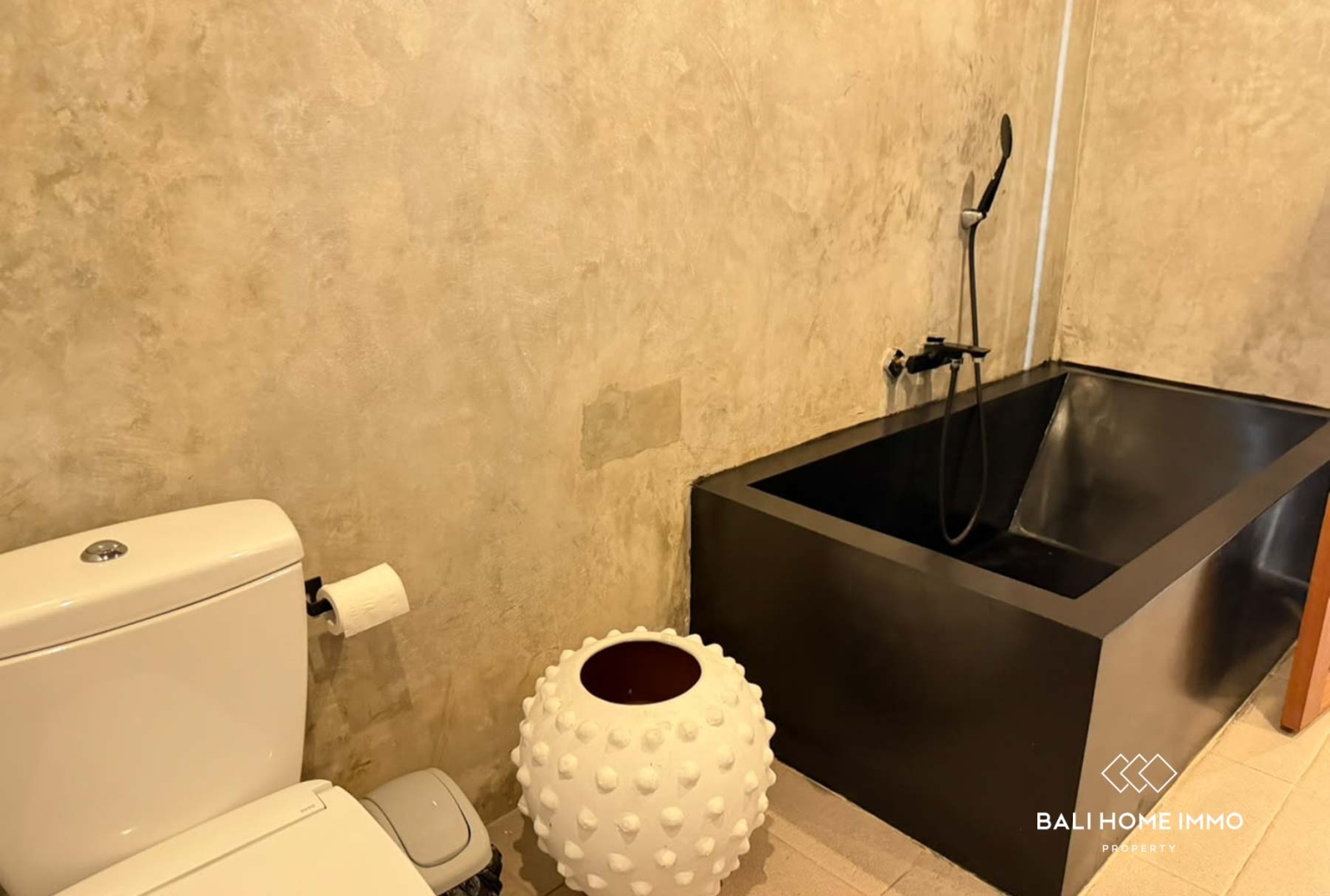 1 BEDROOM LOFT FOR SALE LEASEHOLD IN BERAWA BALI view 8