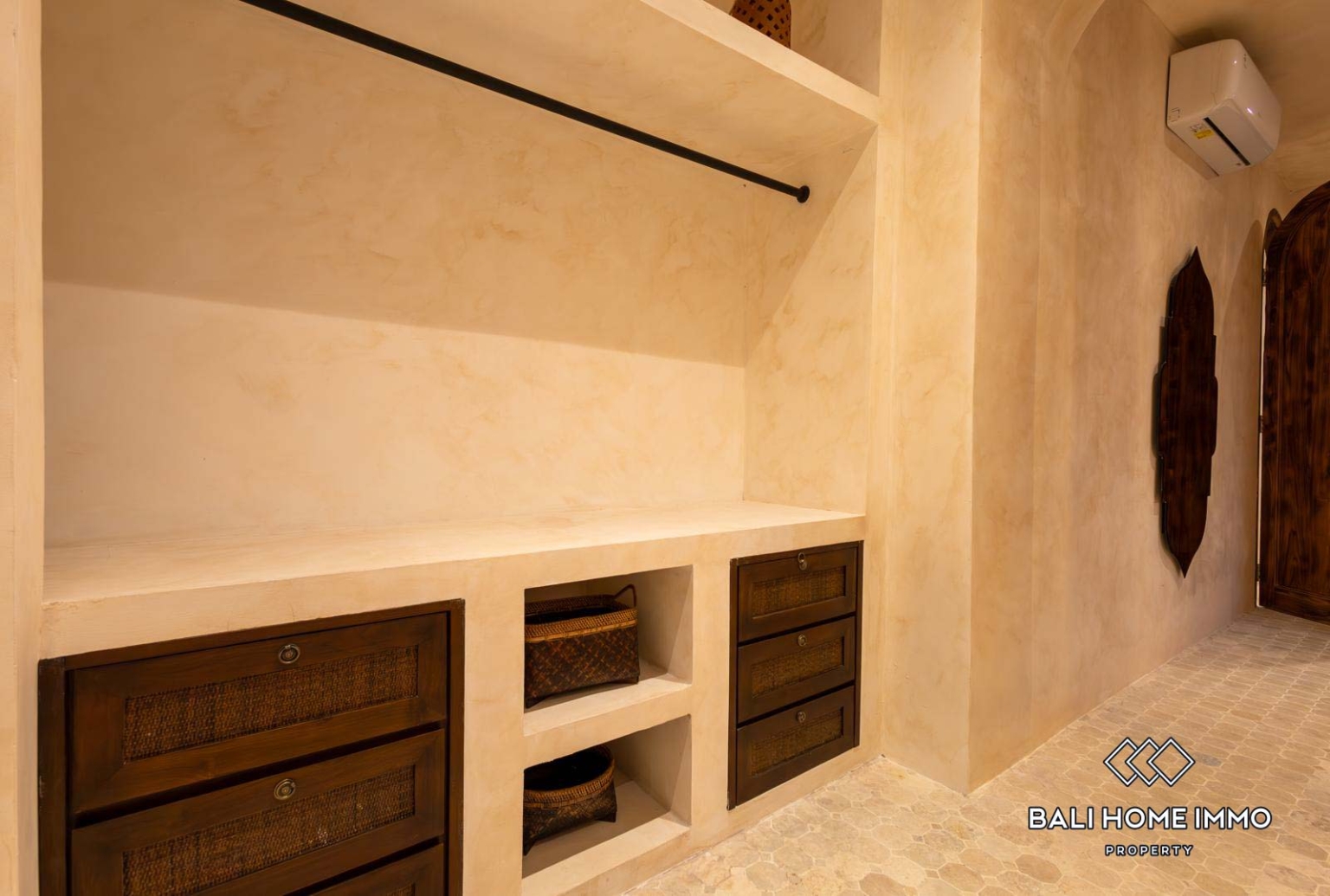 1 Bedroom Morrocan Villa Style For Rent in Pererenan Northside view 10