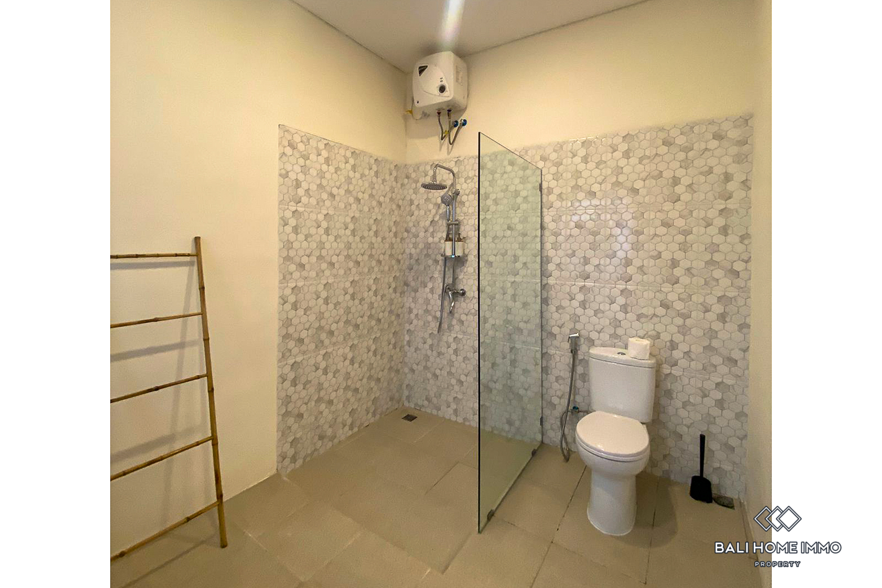 Townhouse 1 Kamar Diswakan Jangka Panjang di Buduk dekat Canggu Bali view 8