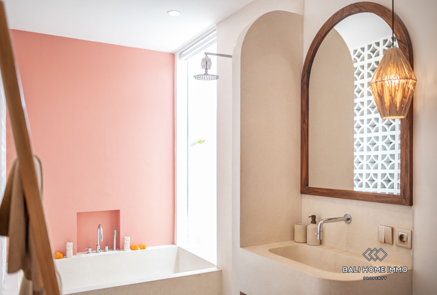 1 Bedroom Villa with Rooftop for sale in Tiying Tutul Pererenan view 16
