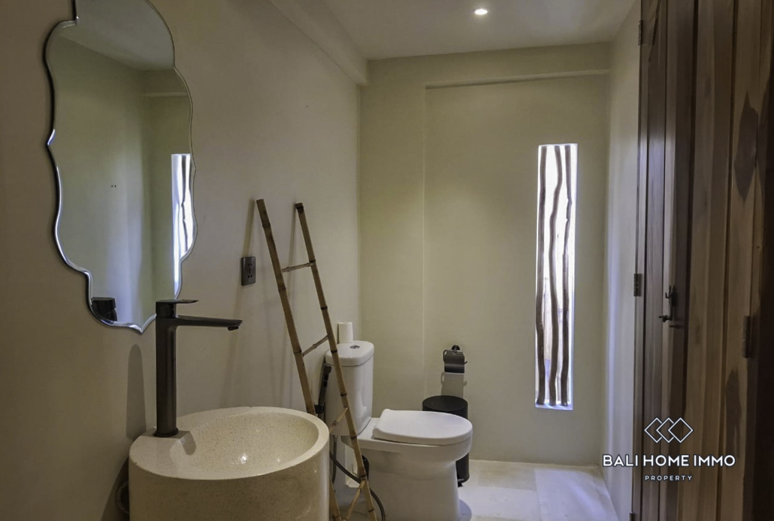 10 Bedroom Suites and Lofts for Sale Near Pandawa Beach view 15
