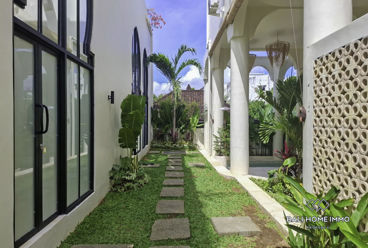 10 Bedroom Suites and Lofts for Sale Near Pandawa Beach view 18