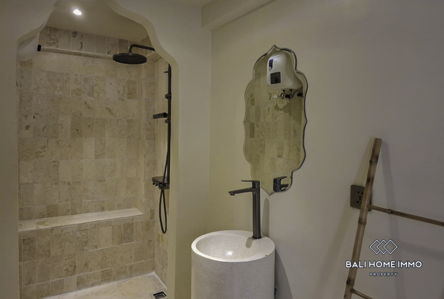 10 Bedroom Suites and Lofts for Sale Near Pandawa Beach view 14