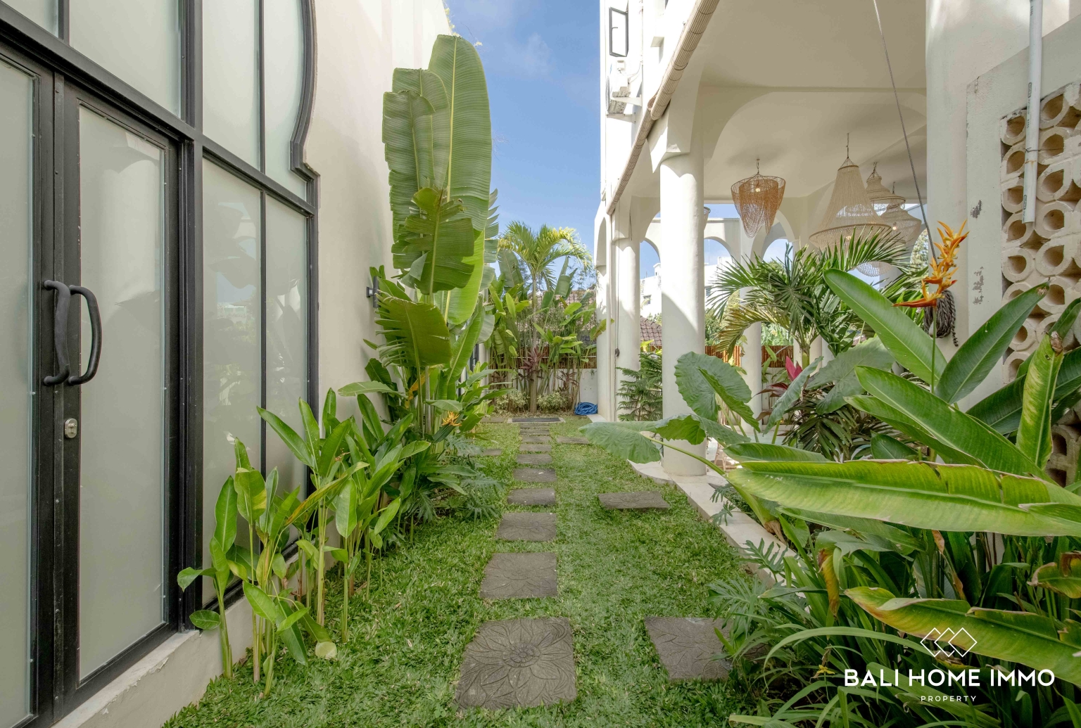 10 Bedroom Suites and Lofts for Sale Near Pandawa Beach view 24