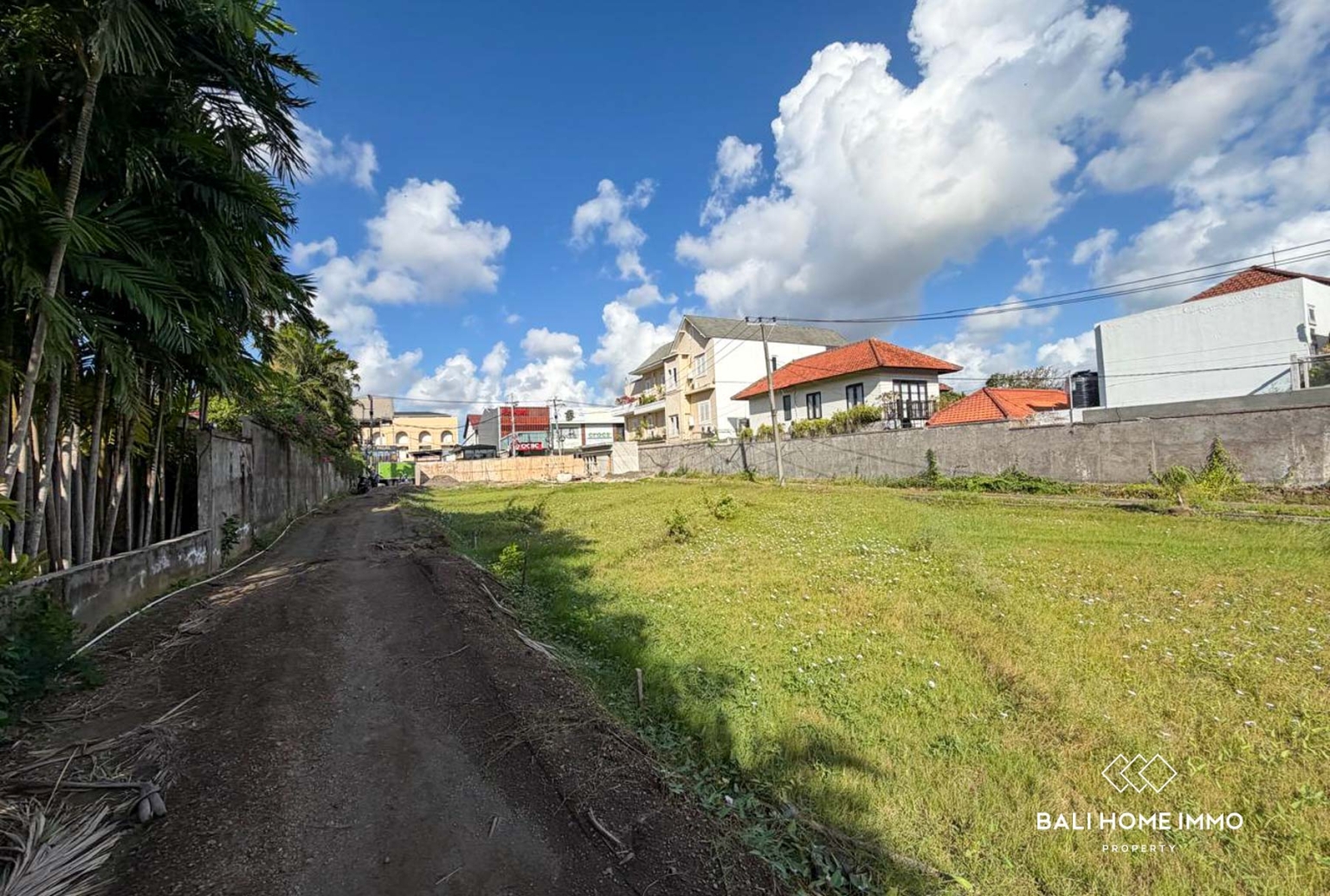 Tanah Pinggir Jalan Seluas 1000 m² untuk Dijual dengan Hak Sewa di Berawa, Bali view 11