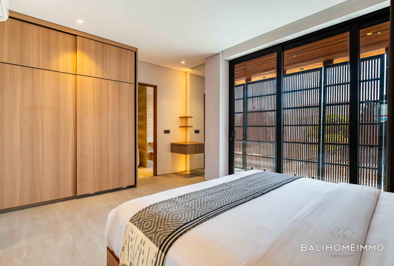 2-BEDROOM APARTMENT FOR RENT IN THE HEART OF BERAWA view 14