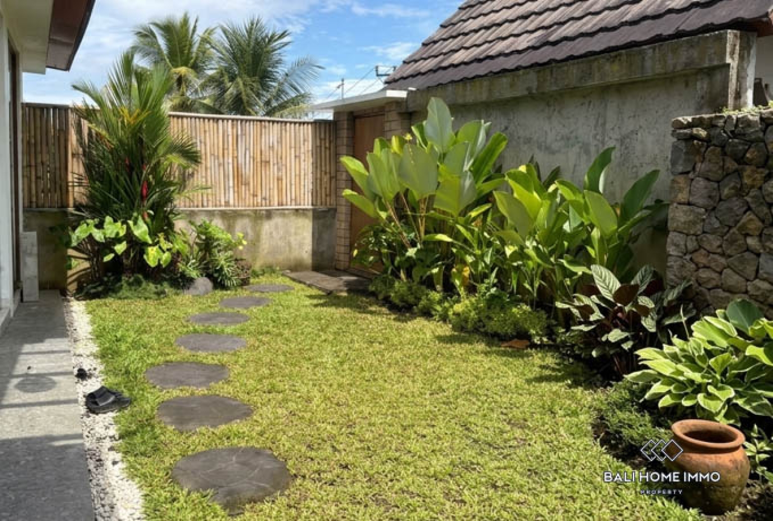 2 Bedroom Minimalist Villa for rent in Ubud view 7