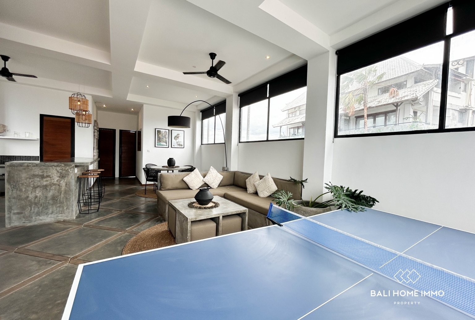 2-Bedroom Modern Loft for Sale in Pink Zone Batu Bolong, Canggu view 3