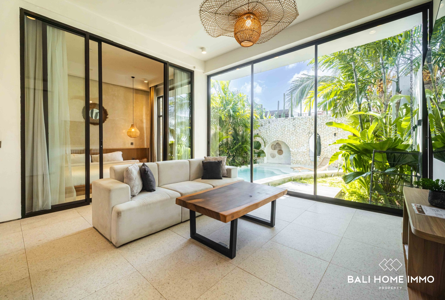 Villa moderne de 2 chambres à vendre à Bali Pererenan côté nord view 4