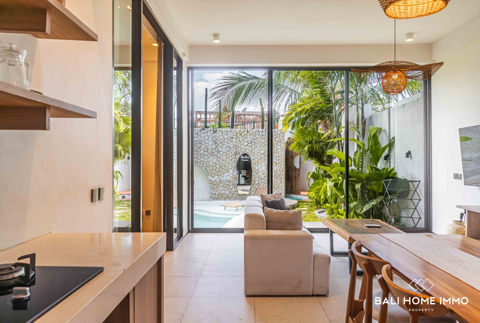 Villa moderne de 2 chambres à vendre à Bali Pererenan côté nord view 12