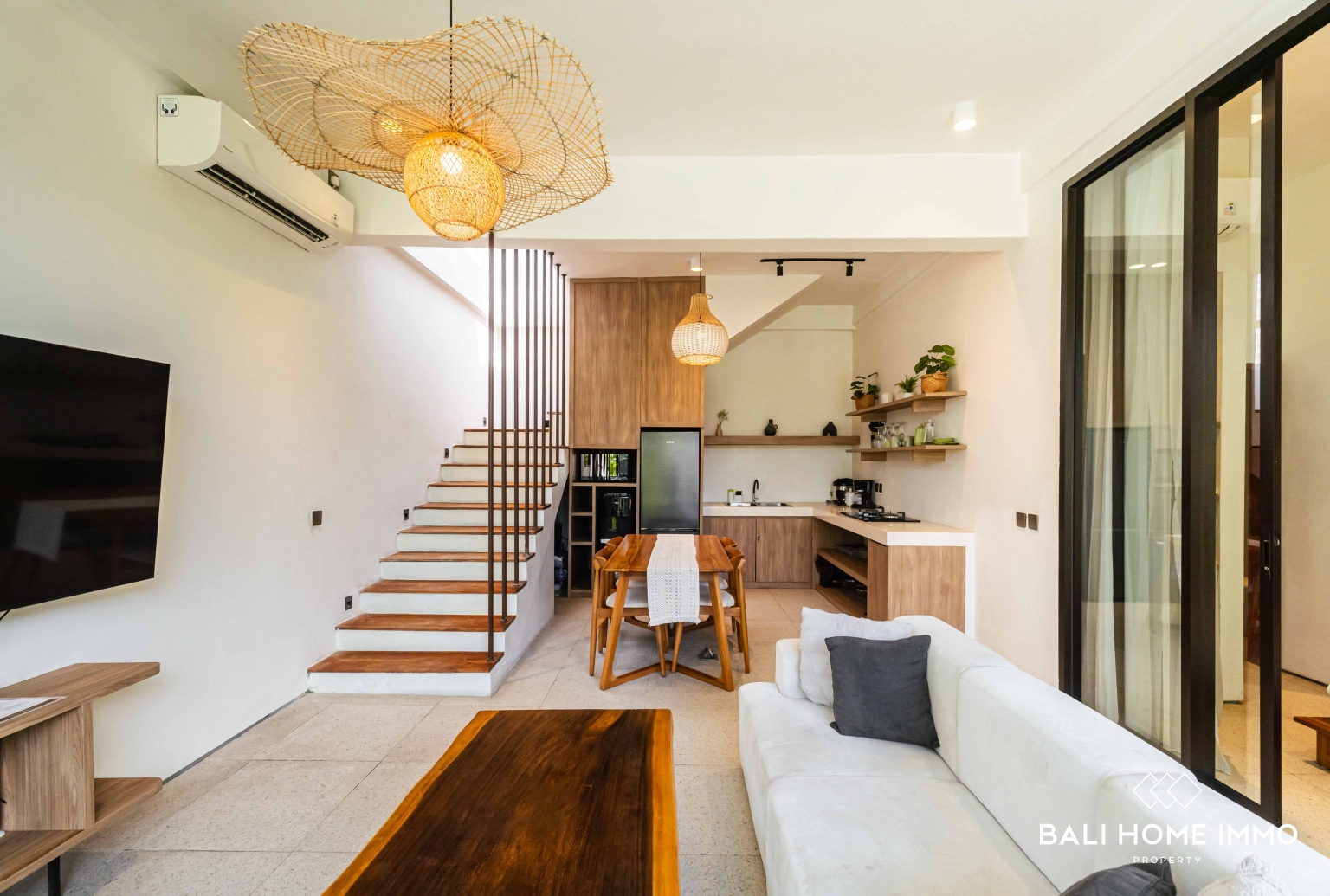 Villa moderne de 2 chambres à vendre à Bali Pererenan côté nord view 5
