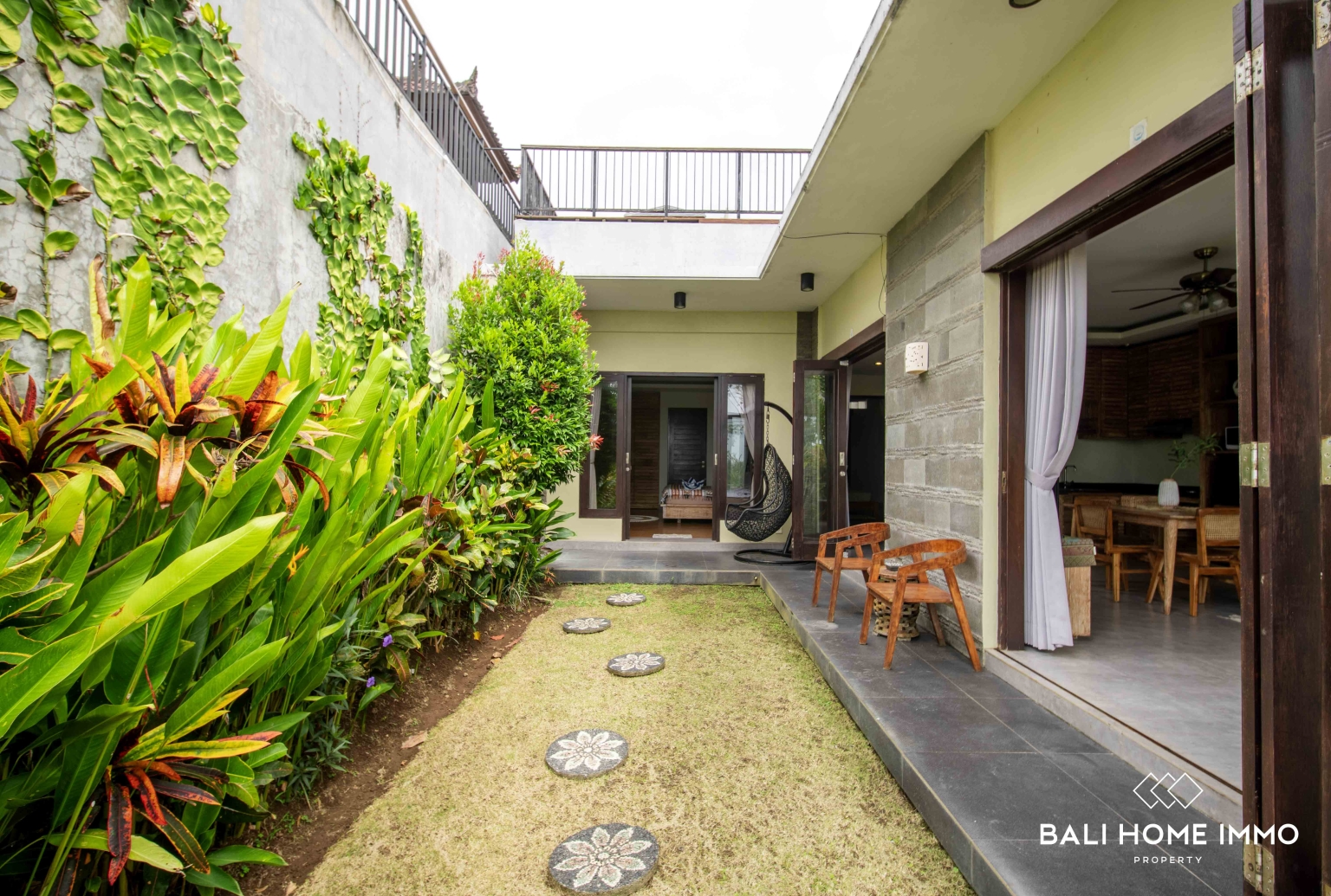 2 Bedroom Ocean View Vintage Villa for Rent in Ungasan view 4