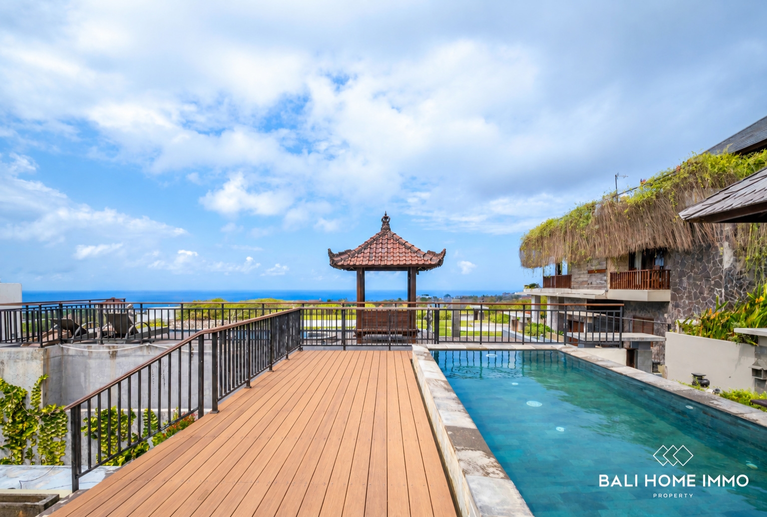 2 Bedroom Ocean View Vintage Villa for Rent in Ungasan view 2