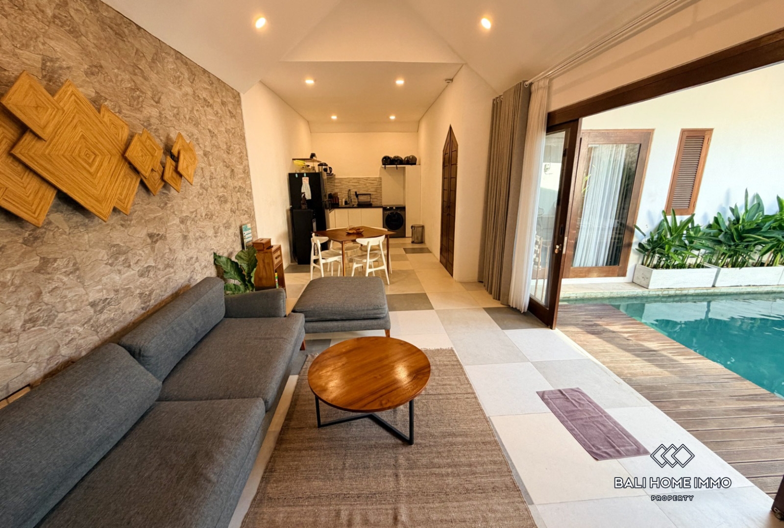 2 Bedroom Villa for rental in Umalas Bali view 3