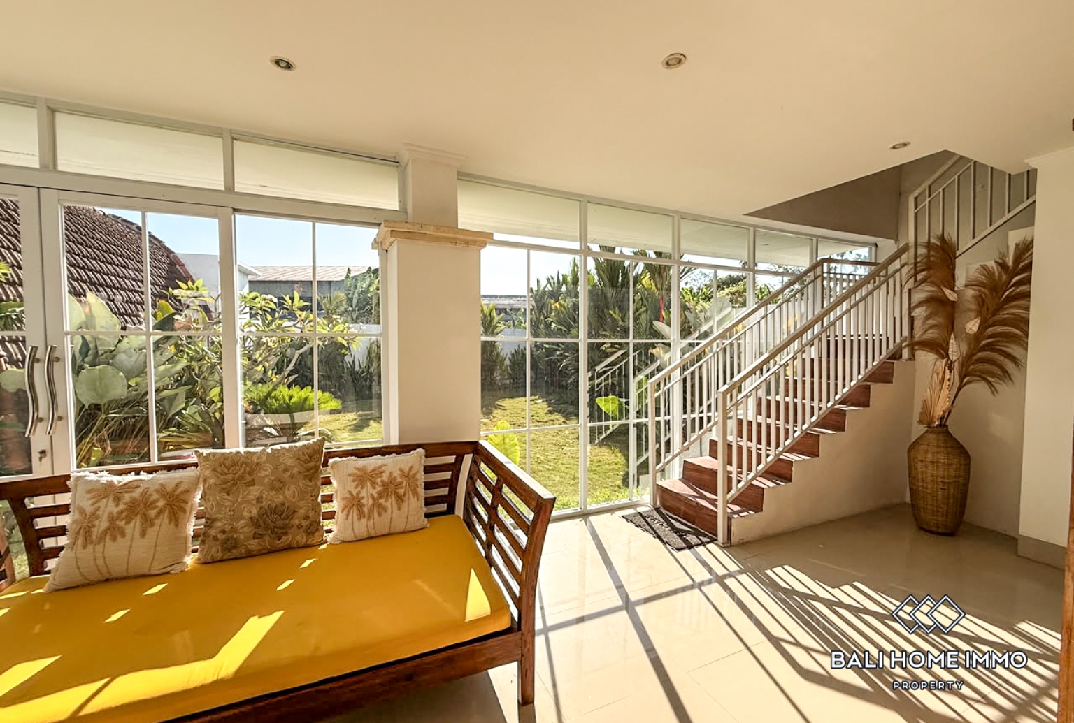2 Bedroom Villa for Rent in Pererenan North Side view 2
