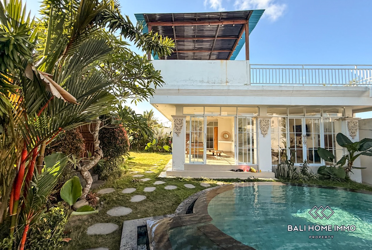 2 Bedroom Villa for Rent in Pererenan North Side view 17