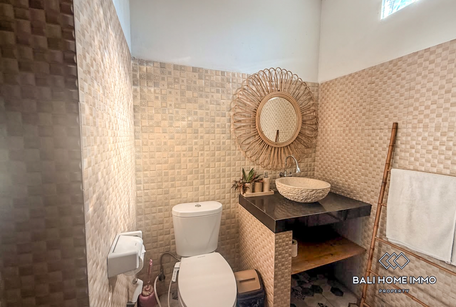 2 Bedroom Villa for Rent in Pererenan North Side view 11