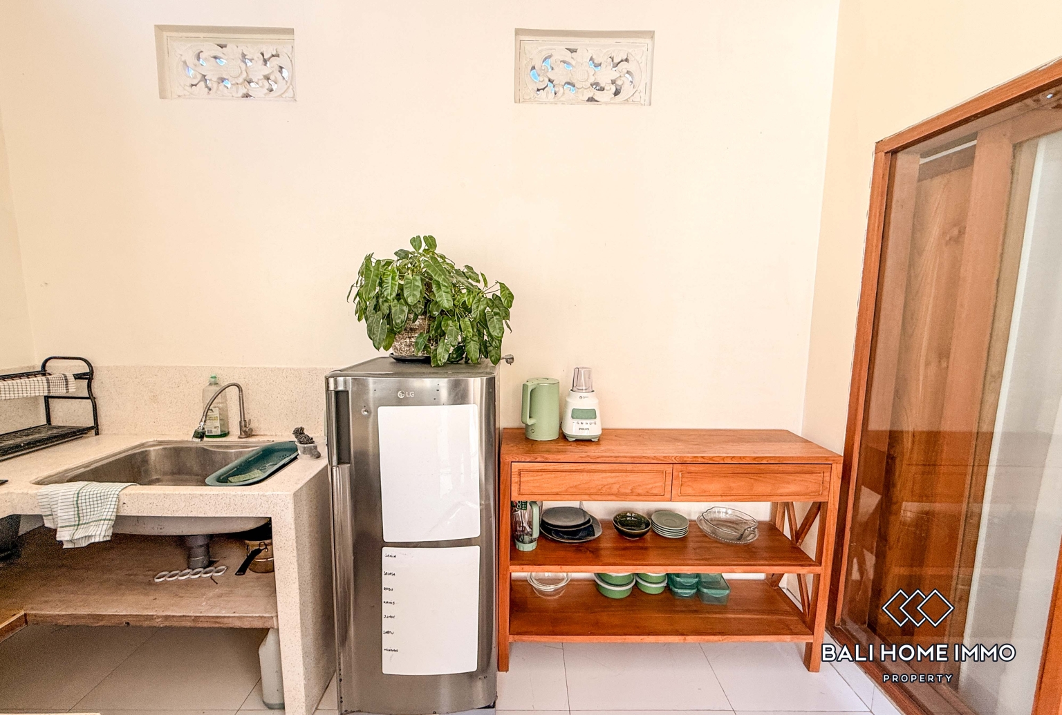2 Bedroom Villa For Rent in Pererenan Beachside view 5