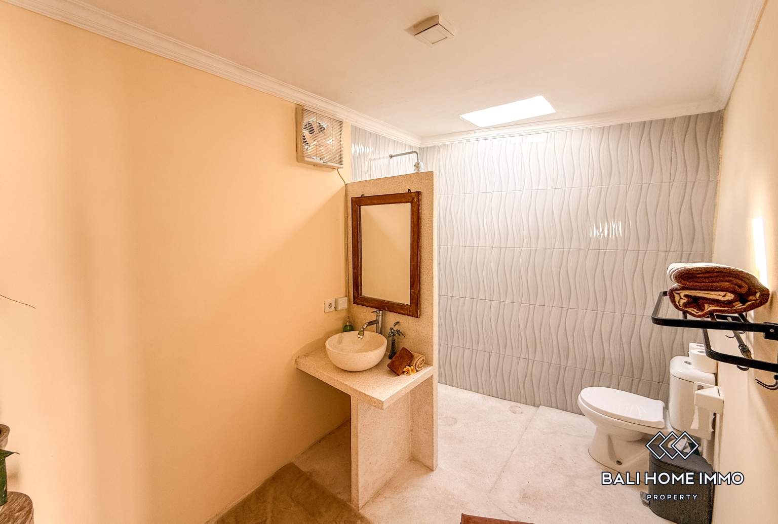 2 Bedroom Villa For Rent in Pererenan Beachside view 13