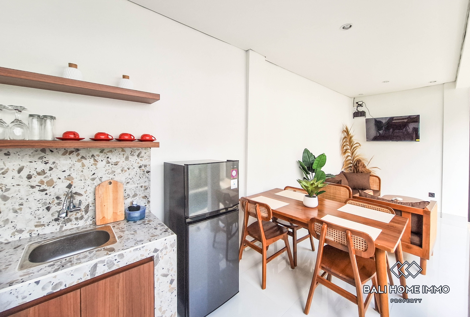 2 Bedroom Villa for Rent in Pererenan Northside view 4