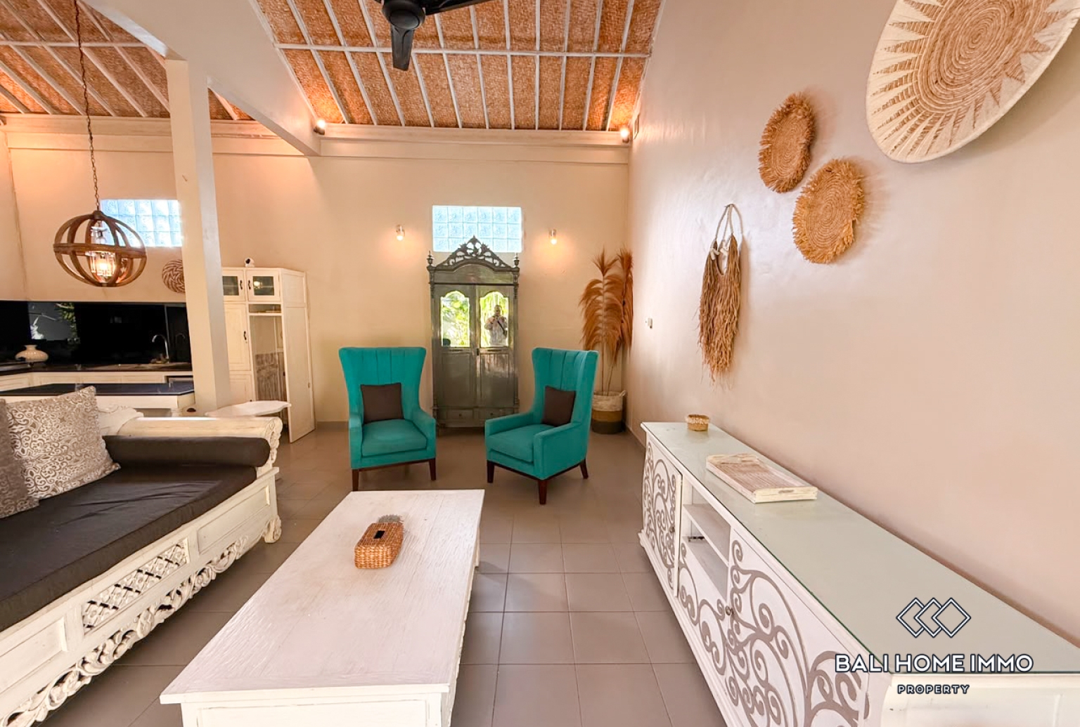 2  Bedroom Villa For Rent in Seminyak Oberoi view 2