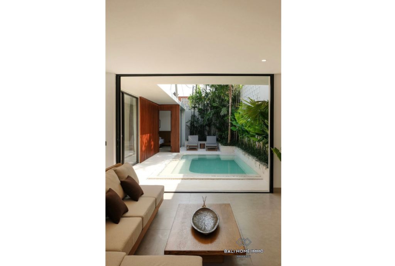 Villa 2 Kamar Dijual dan Disewakan di Bali Canggu bagian perumahan view 2