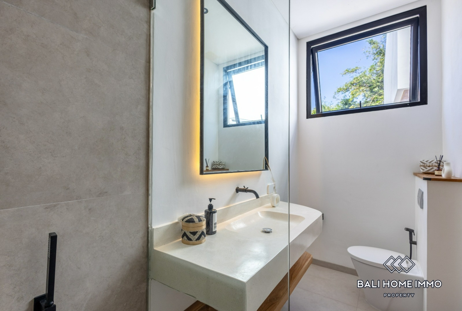 2 Bedroom Villa for Sale Pererenan Northside view 16