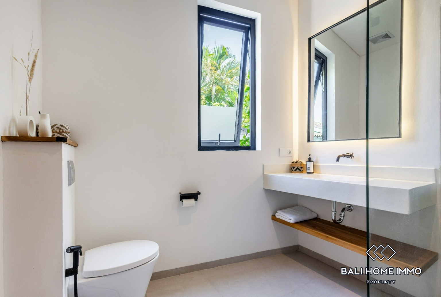2 Bedroom Villa for Sale Pererenan Northside view 15