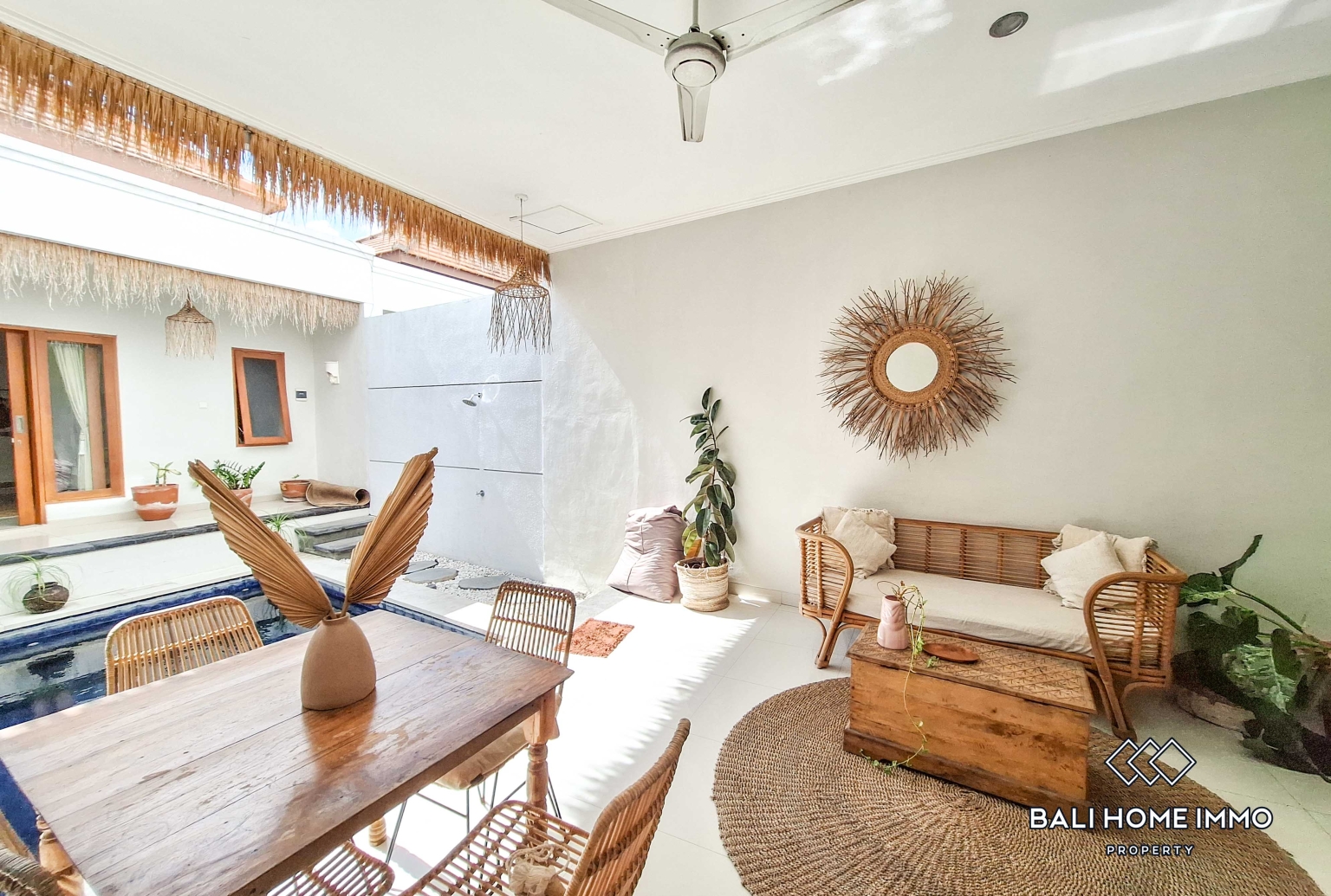 2 Bedroom Villa for Sale and Rent Pererenan Northside view 3