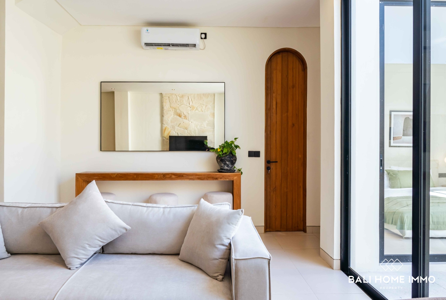 2 bedroom villa for sale in Canggu Batu Bolong view 7