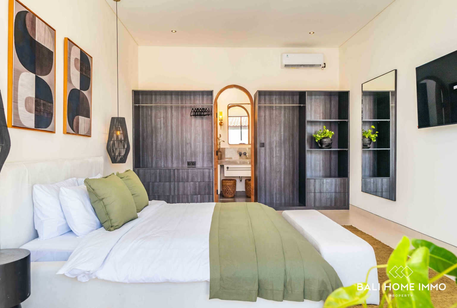 2 bedroom villa for sale in Canggu Batu Bolong view 17