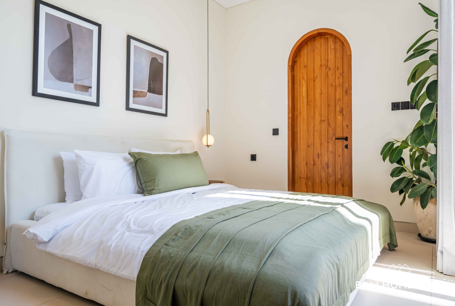 2 bedroom villa for sale in Canggu Batu Bolong view 11