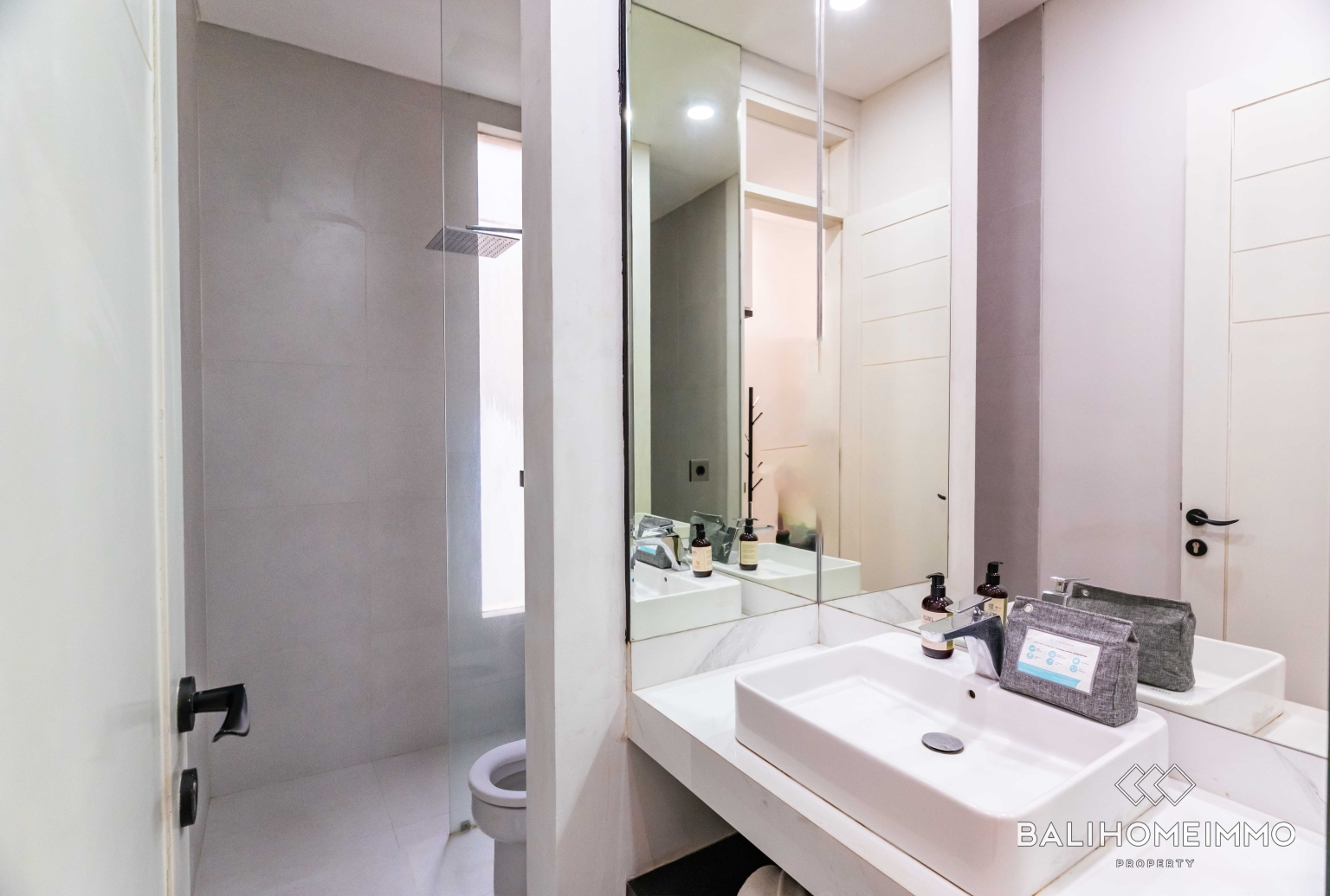 Villa de 2 chambres à vendre dans le quartier huppé de Petitenget, Bali view 23