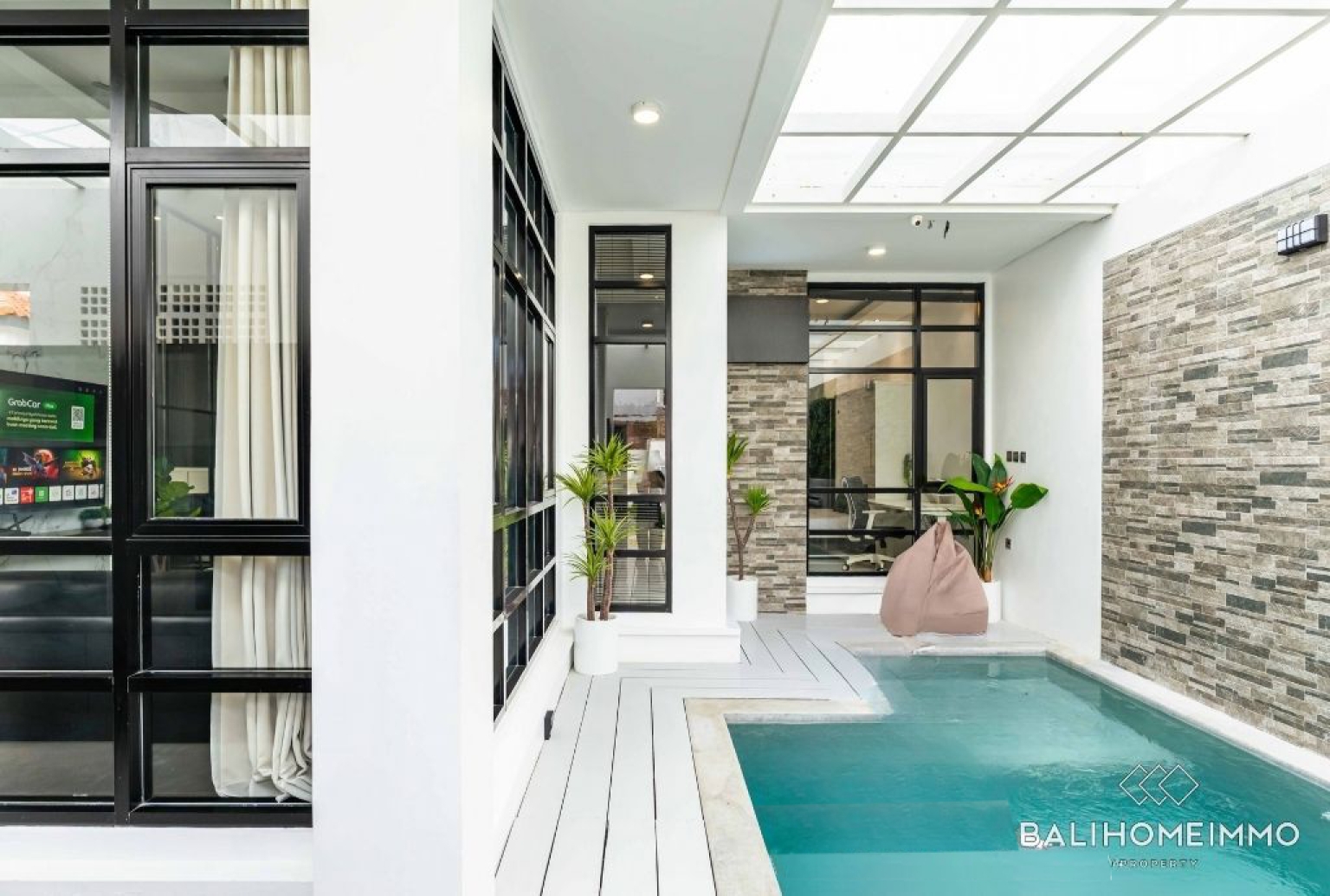 Villa de 2 chambres à vendre dans le quartier huppé de Petitenget, Bali view 2