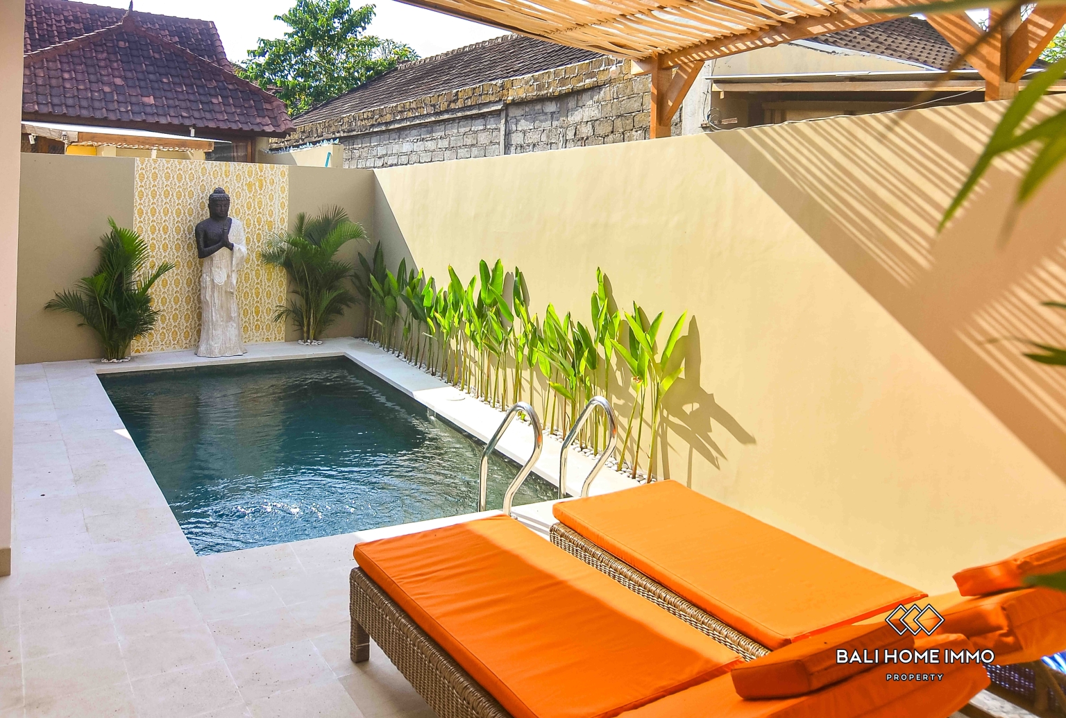 Vila 2 kamar dijual dengan status hak sewa dekat Pantai Double Six. view 12