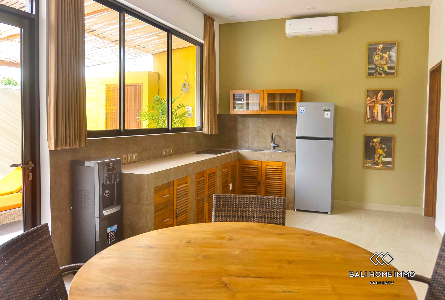 Vila 2 kamar dijual dengan status hak sewa dekat Pantai Double Six. view 4