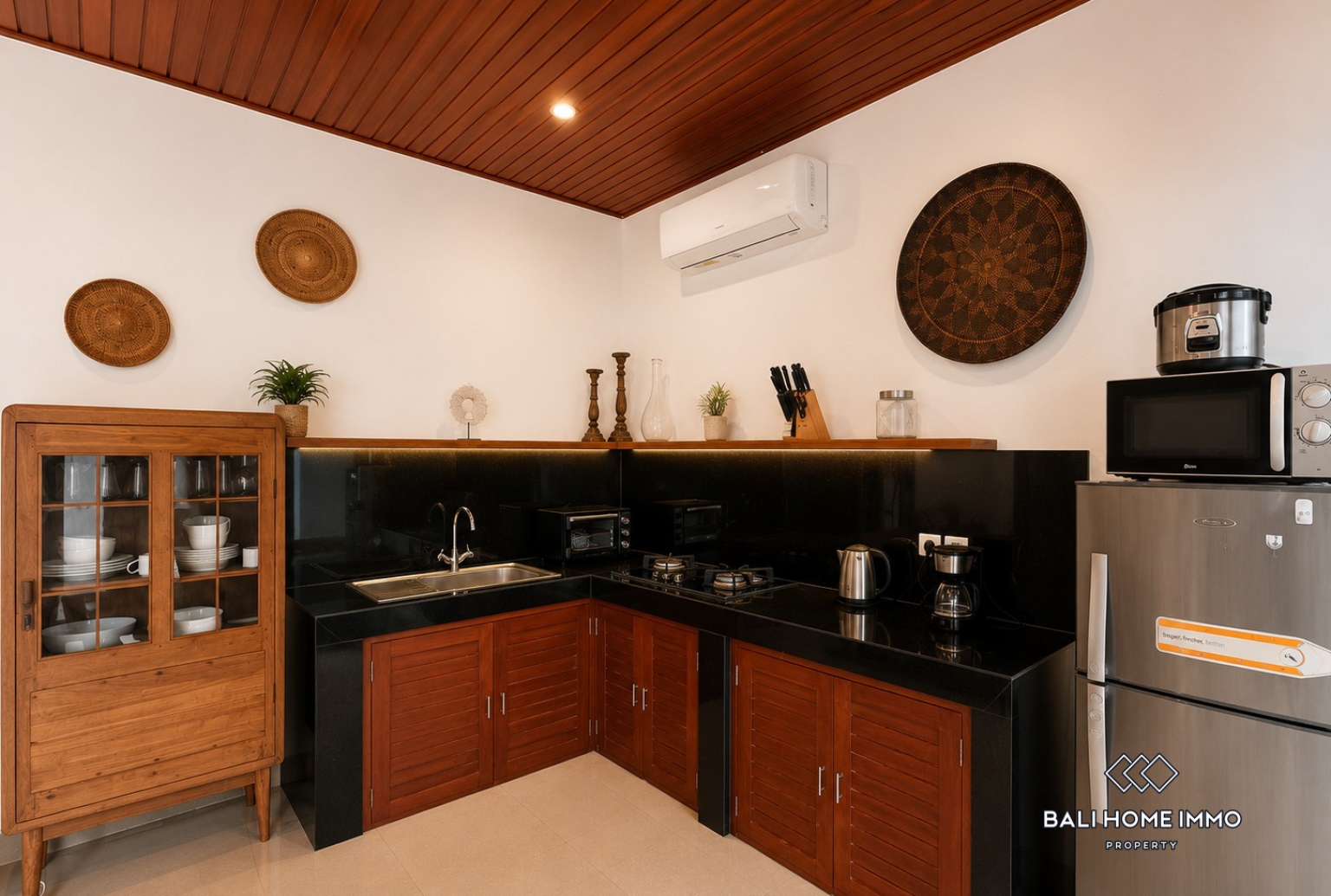 2 Bedroom Villa For Yearly Rental in Umalas view 4