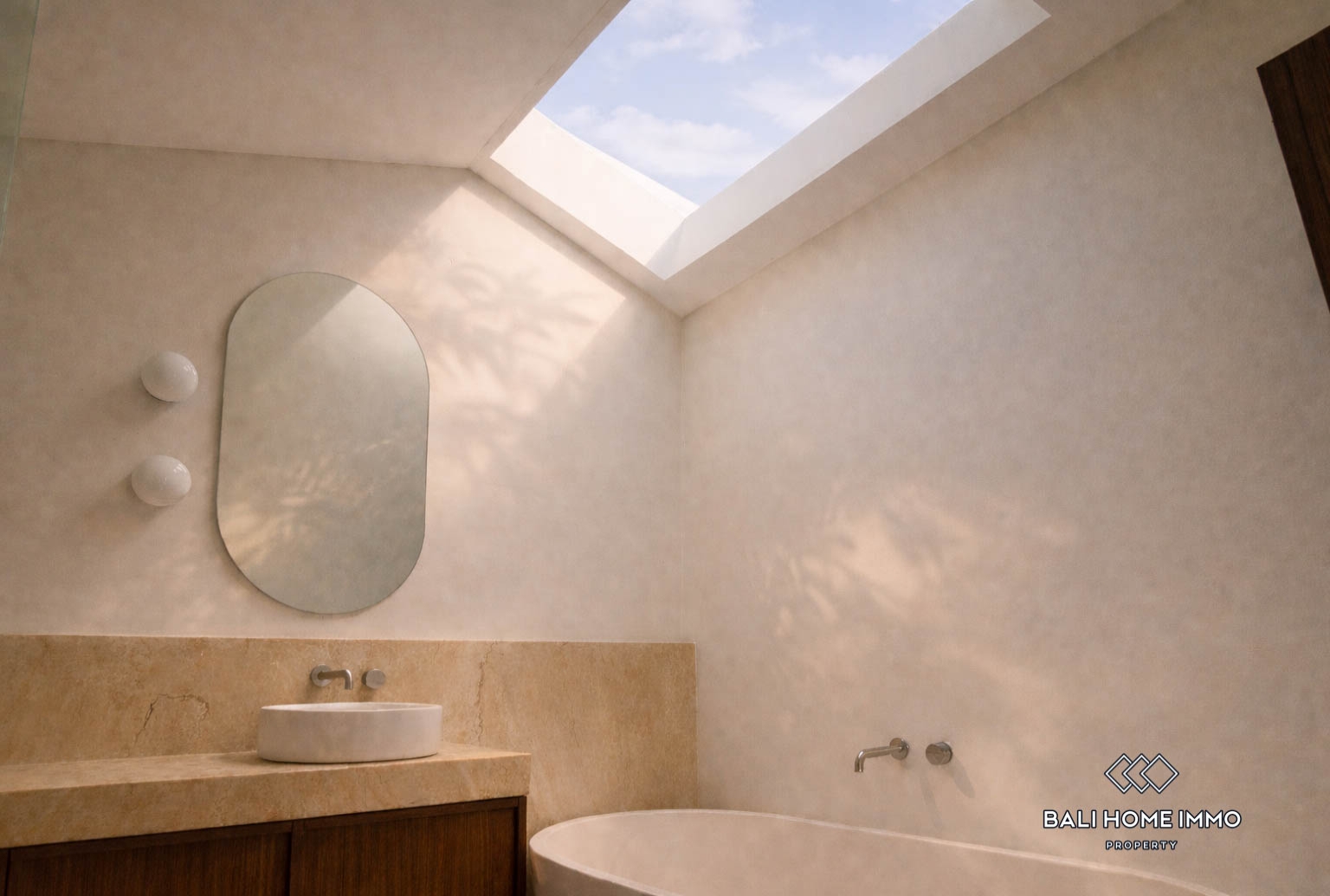 2 Bedrooms Modern Villa with jungle and valley view for sale in UBud view 9