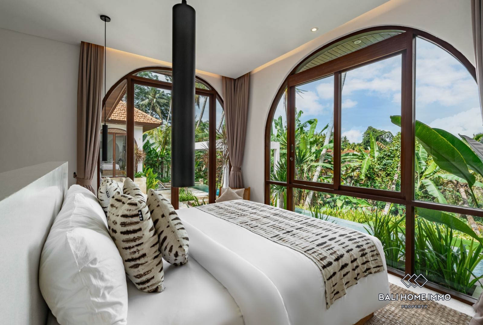 2 Bedrooms Modern Villa with Jungle view for sale in, Singakerta Ubud view 8