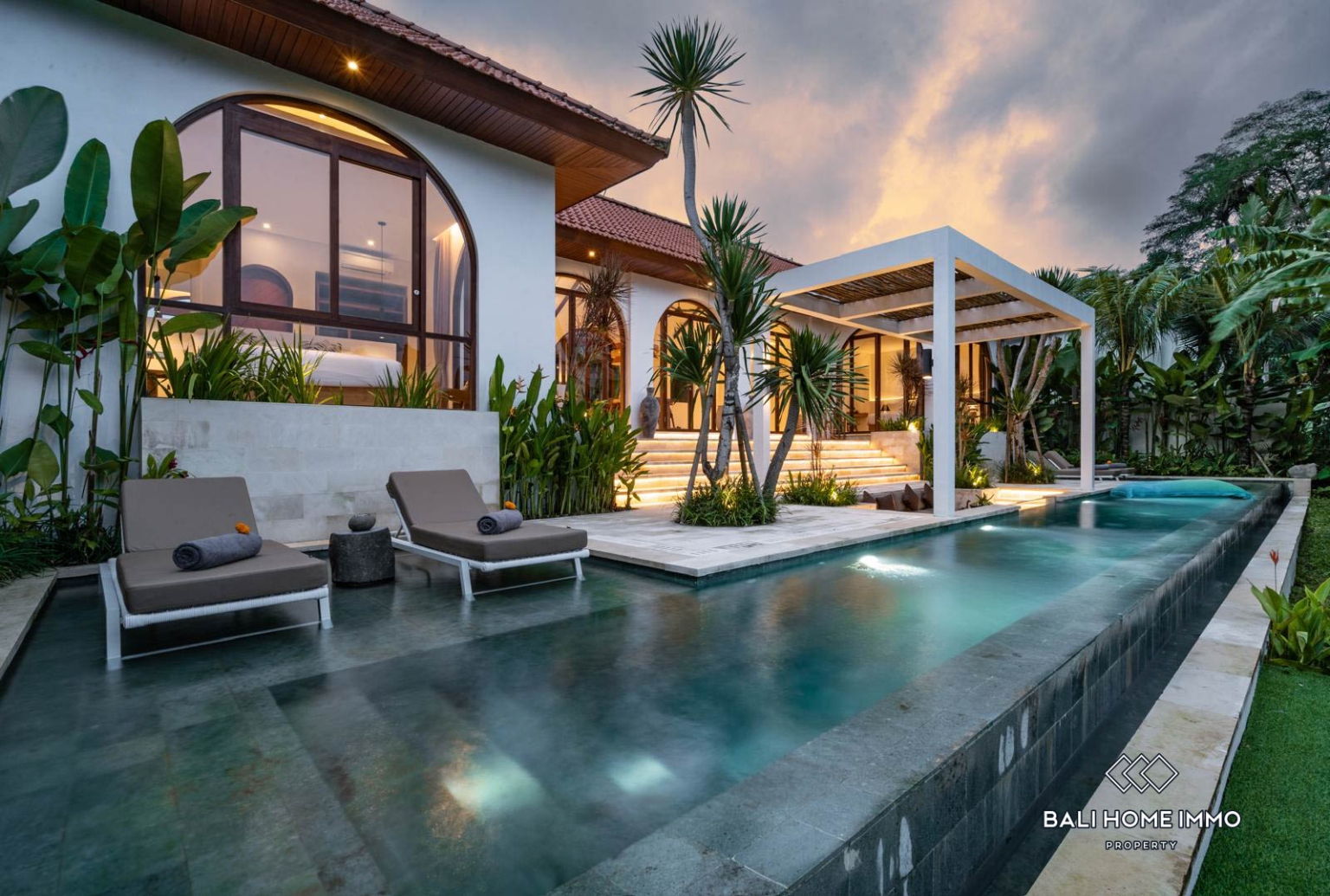 2 Bedrooms Modern Villa with Jungle view for sale in, Singakerta Ubud view 23