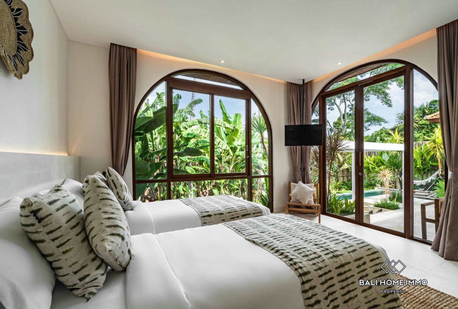 2 Bedrooms Modern Villa with Jungle view for sale in, Singakerta Ubud view 11