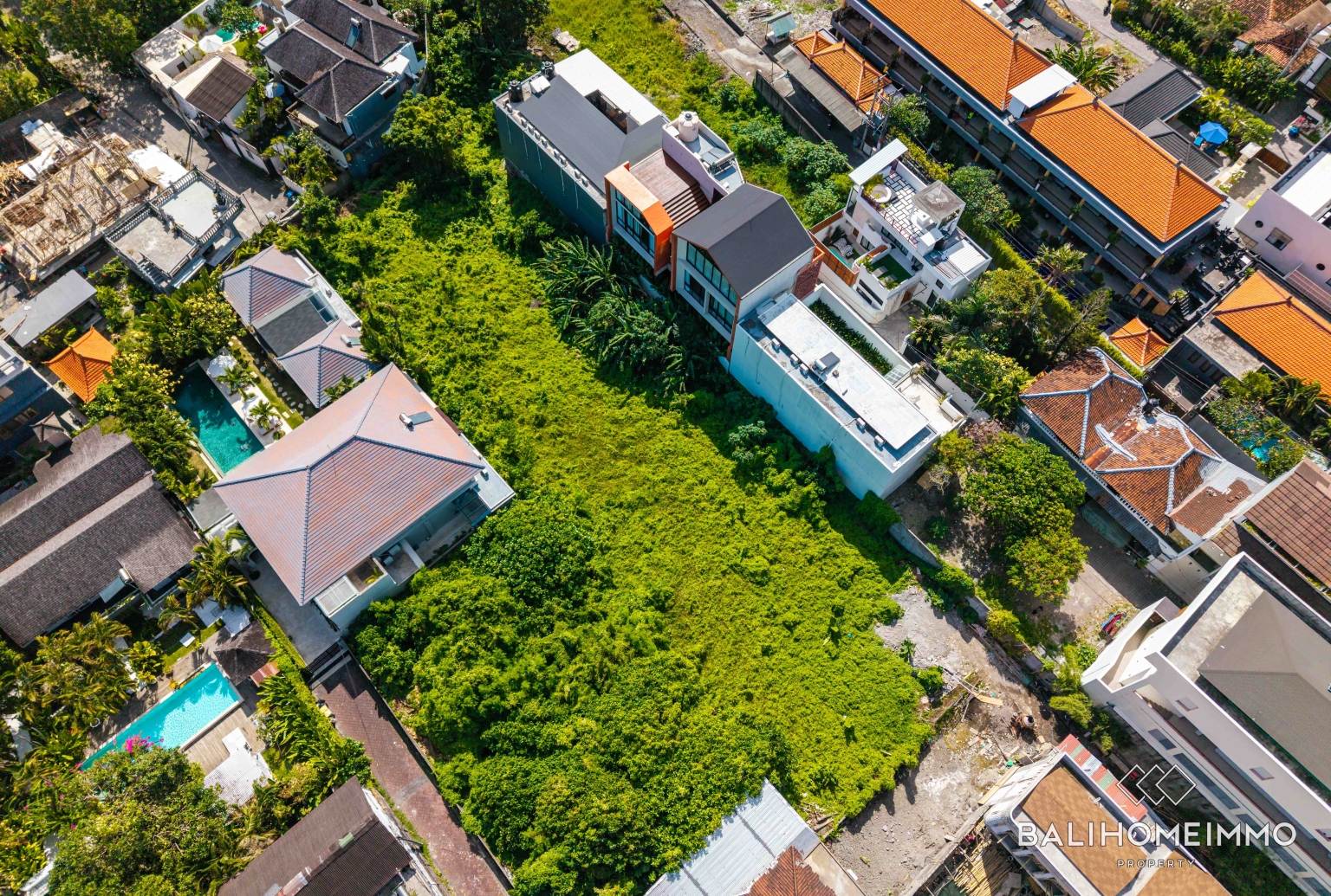 2000 m² NEAR BEACH LAND FOR LEASEHOLD SALE IN BERAWA BALI view 2
