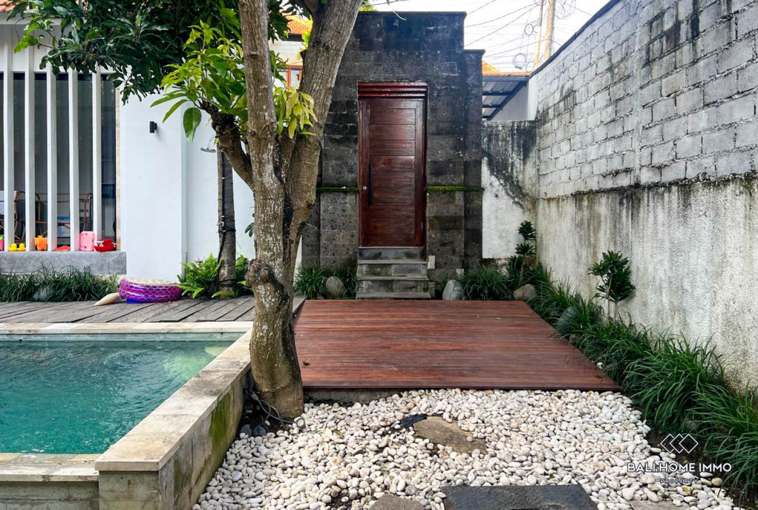 Villa classique-moderne de 3 chambres à louer à Canggu Berawa view 12