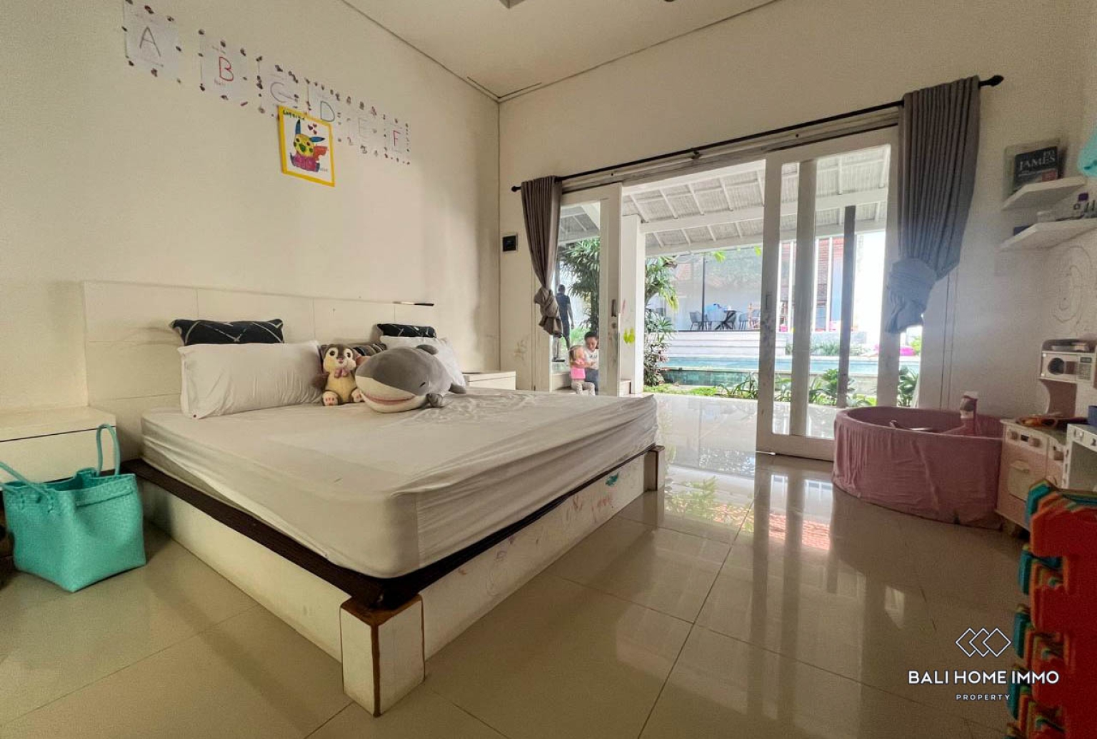 Villa classique-moderne de 3 chambres à louer à Canggu Berawa view 4