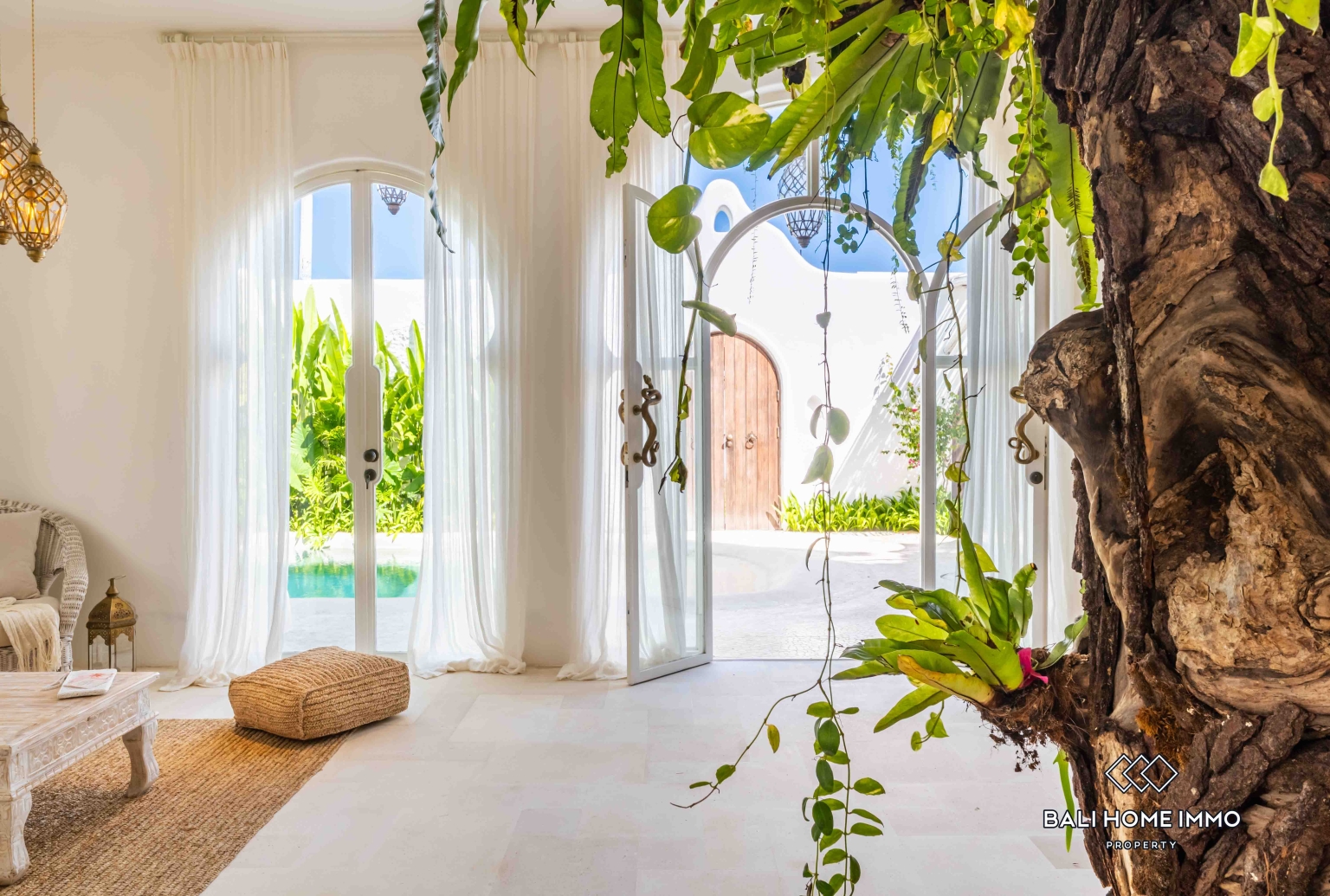 Villa design de 3 chambres avec vue sur l'océan à vendre près de la plage de Seseh à Bali view 5
