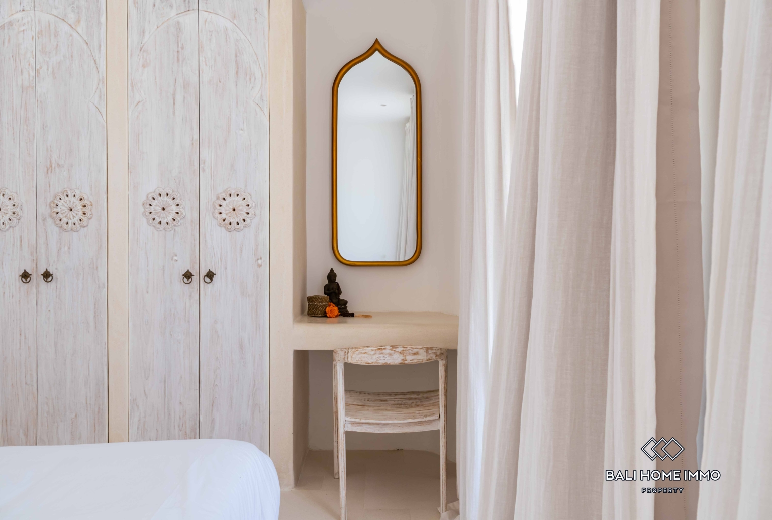 Villa design de 3 chambres avec vue sur l'océan à vendre près de la plage de Seseh à Bali view 12