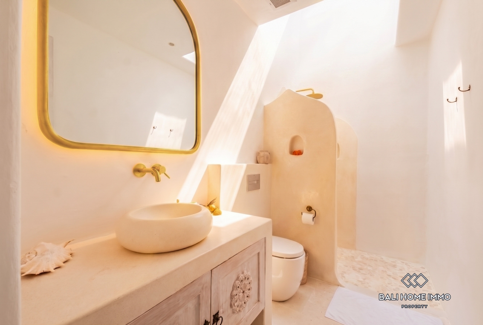 Villa design de 3 chambres avec vue sur l'océan à vendre près de la plage de Seseh à Bali view 18